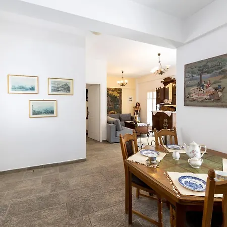 Areto Guest house 3*