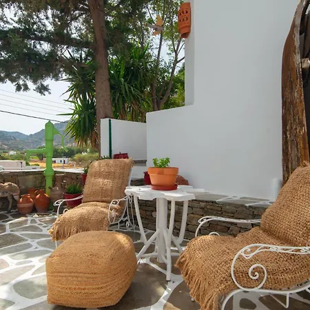 Areto Kamares (Sifnos)