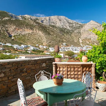 Areto Guest house 3*