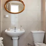 Areto בית הארחה 3*