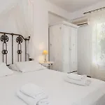 Areto בית הארחה