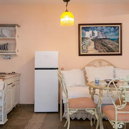 Areto Pensión Kamarai